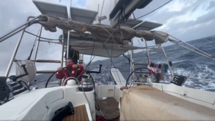 Das Boot musste Thomas Hackspiel im Atlantik zurücklassen.