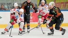 Marcus Vela (r.) war gegen den KAC mit drei Treffern Mann des Spiels. (Bild: GEPA/GEPA pictures)