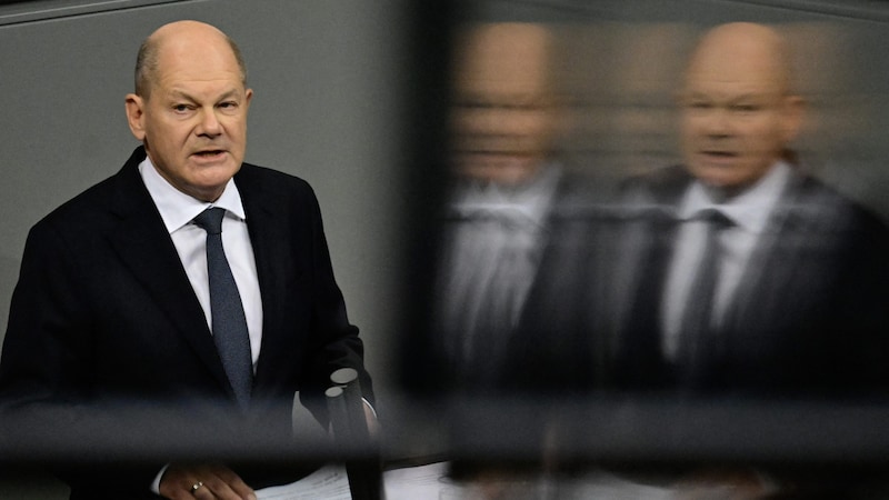 Olaf Scholz defended his policy. (Bild: AFP/John MACDOUGALL)