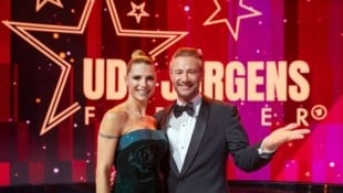 Michelle Hunziker und Sasha führen heute launig durch den Showabend. (Bild: ORF/Kevsan Gündüz)