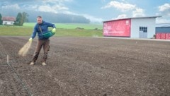 Die zuletzt als Parkplatz genutzte Fläche wird renaturiert. (Bild: Fill Maschinenbau)