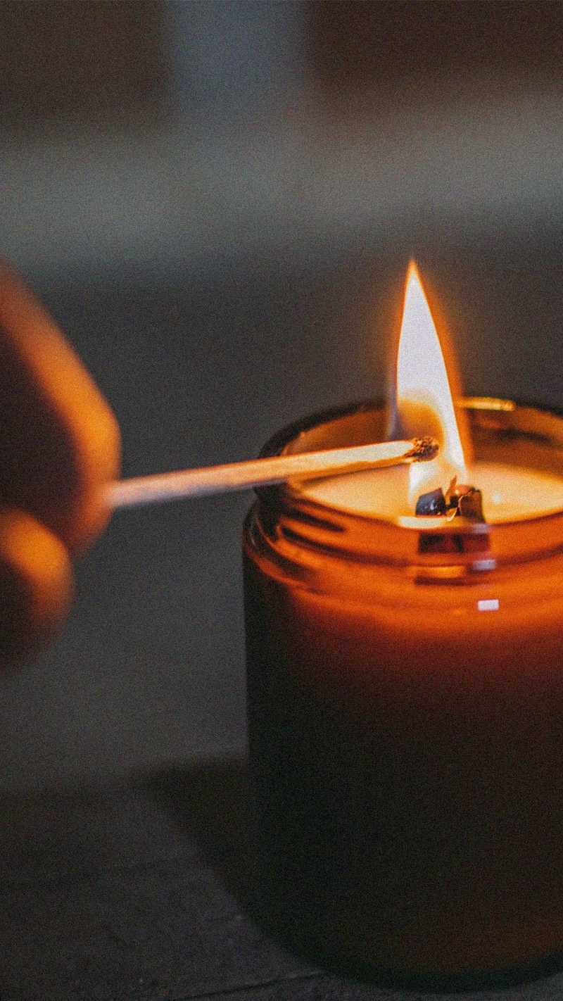 Crackling glass candles (Bild: Knisterglas)