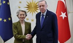 EU-Kommissionspräsidentin Ursula von der Leyen kam am Dienstag mit dem türkischen Präsidenten ...