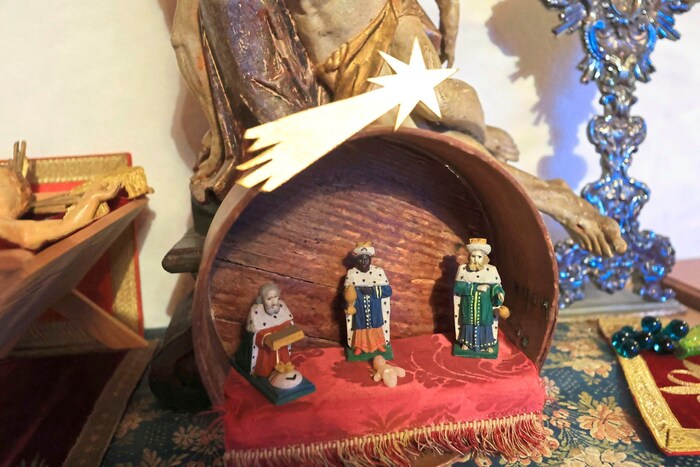 The Three Wise Men in their special "home" - a round wooden chipboard box.