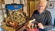 Die Heiligen Drei Könige in ihrem besonderen „Zuhause“ – eine hölzerne runde Spanschachtel (oben ...