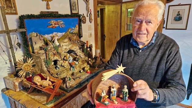 The Three Wise Men in their special "home" - a round wooden chip box (above and left). Norbert Wolf cherishes the Three Wise Men in his Christmas parlor. (Bild: Johanna Birbaumer)