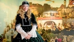 Ein strahlendes Christkind: Laura Müller darf im Advent in die Rolle des Steyr-Christkindls schlüpfen. (Bild: Imre Antal)