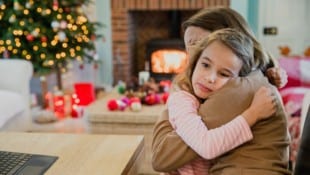 Liebe, Geborgenheit, Vertrauen – wohl die schönsten Geschenke zu Weihnachten! Doch nicht jedes ...