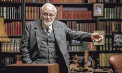 Oscar-Preisträger Anthony Hopkins als Sigmund Freud im neuen Kinofilm: „Freud – Jenseits des ...