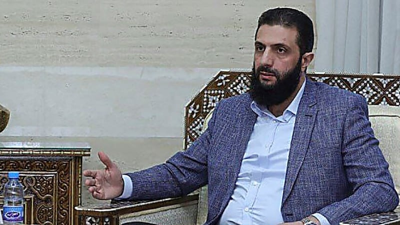 HTS-Anführer Mohammed al-Golani wird international immer salonfähiger. (Bild: APA/AP)