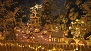 Selbst den Grazer Uhrturm kann man in Eibiswald im Weihnachtswunderland heuer wieder bestaunen. (Bild: Fürbass Josef)