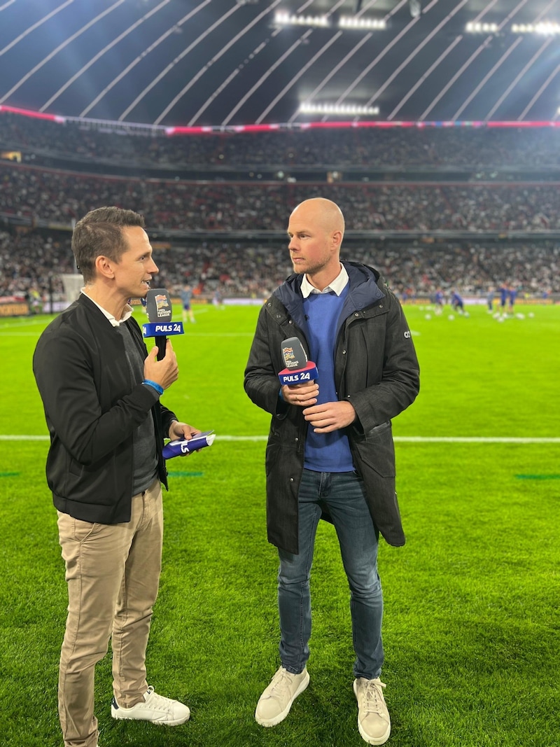 Johannes Ertl (rechts ist Freitag Abend beim Bundesliga-Hit zwischen Bayern München und Leipzig als TV-Experte für PULS 4/PULS 24 im Einsatz. (Bild: PULS 4/PULS 24)