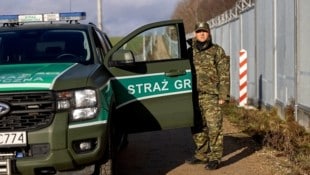 Neben dem Grenzschutz verschärft Polen nun auch das Asylrecht. (Bild: APA/AFP/Wojtek RADWANSKI)