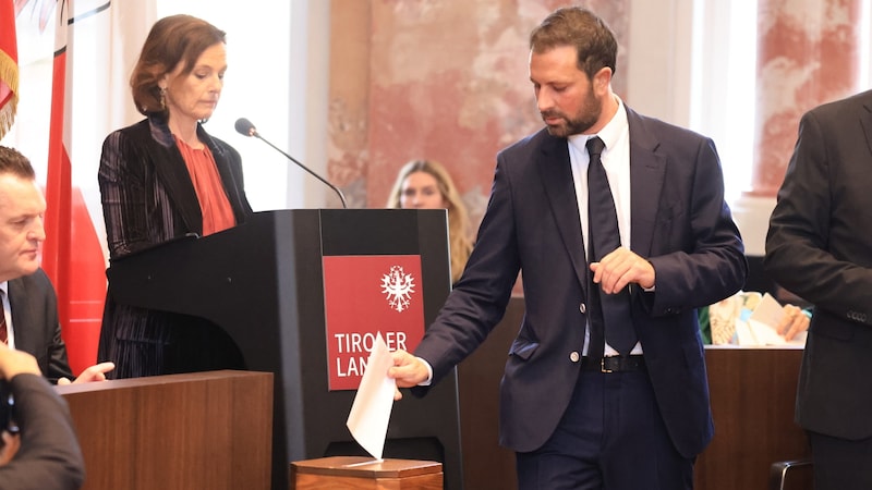 Georg Dornauer also cast his vote. (Bild: Johanna Birbaumer)