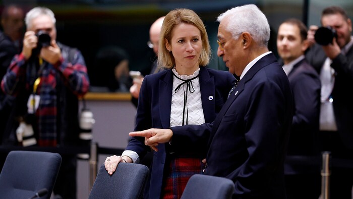 EU-Außenbeauftragte Kaja Kallas und EU-Ratspräsident Antonio Costa am Rande des Gipfeltreffens in Brüssel