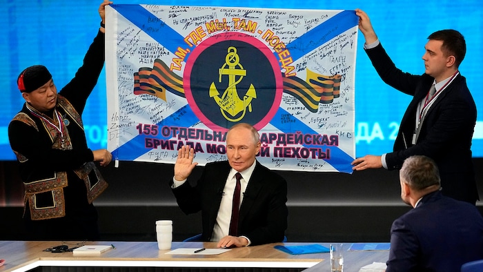 Besonders hervorgestrichen hat Präsident Wladimir Putin den Einsatz seiner 155. Pazifikflotte, ...