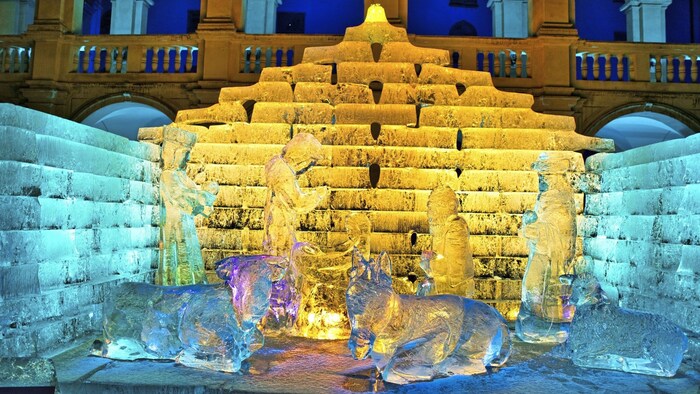 Die Eiskrippe im Landhaushof