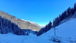 Winterliches Montafon: Blick von der Alpe Sanüel hinunter ins Tal. (Bild: Bergauer Rubina)