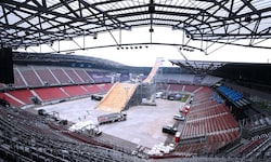 Wow! Die Rampe im Wörthersee-Stadion ist 45 m hoch und 100 m lang.