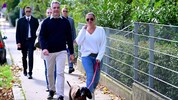 Unter permanenter Bewachung stehen: „Das ist kein Honiglecken“, sagt ein Insider. Karl und Kathi ...