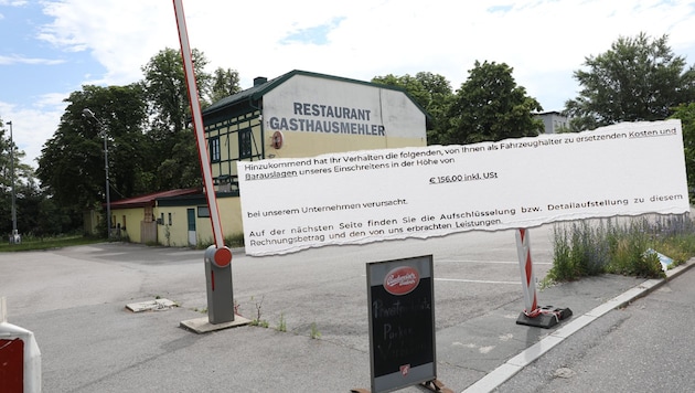 Über Monate wurden hier unbedarfte Bürger zum Parken verleitet und dann mit Drohschreiben abgezockt. (Bild: Krone KREATIV/Martin Jöchl, zVg)