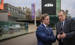 Gottfried Neumeister (li.) und Peter Vogl (re.) nahmen nach dem ersten Gerichtstermin im Zuge ...