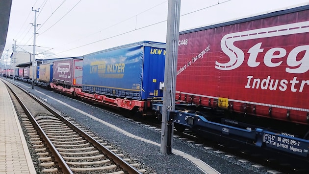 Die Rollende Landstraße steht. (Bild: Transitforum)