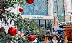 In die besinnliche Vorweihnachtszeit platzt die Aufregung um eine Kellner-Bewertung im ...