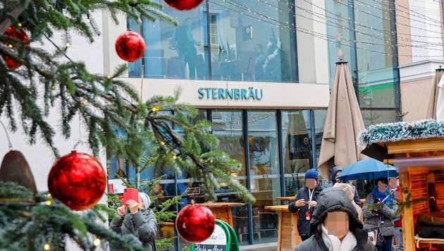 In die besinnliche Vorweihnachtszeit platzt die Aufregung um eine Kellner-Bewertung im Sternbräu. (Bild: Markus Tschepp/Markus Tschepp, Krone KREATIV)