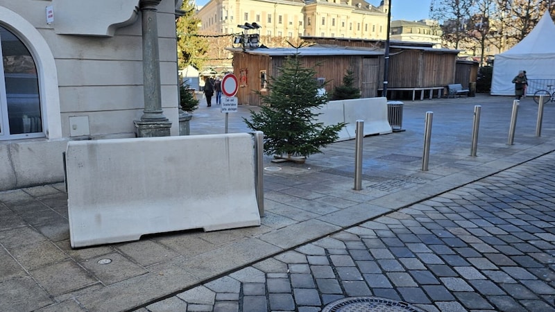 Concrete crash barriers have already been erected in Klagenfurt. (Bild: Tragner Christian)