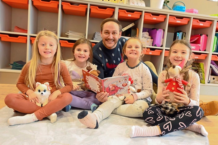 The drawings by the pupils at elementary school 2 in Ferlach are full of creativity. "For me, ...