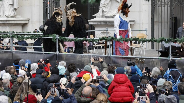 Dense crowds in front of the Perchten stage.