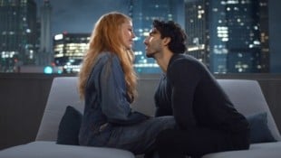 Blake Lively und Justin Baldoni in einer Szene der Bestseller-Verfilmung „Nur noch ein einziges Mal“ (It Ends with Us). (Bild: picturedesk.com/©Sony Pictures / Everett Collection)