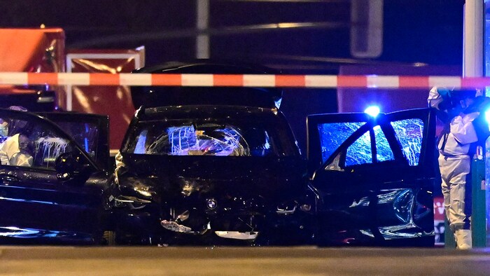 Bei dem Attentat kamen fünf Menschen ums Leben, 200 weitere wurden verletzt.
