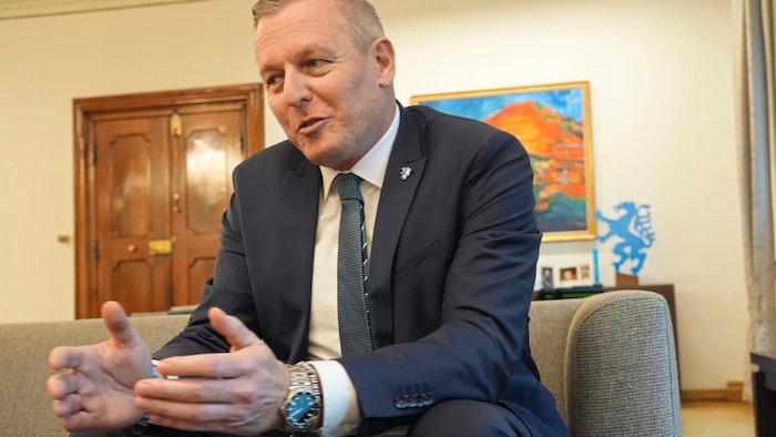 Governor Mario Kunasek.