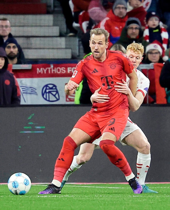 Nicolas Seiwald (in a duel with world-class striker Harry Kane) was one of four Austrians on the pitch in Germany's top match. 