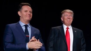 Mark Burnett hat Trump mit seiner Show berühmt gemacht.  (Bild: AP ( via APA) Austria Presse Agentur/Evan Vucci)