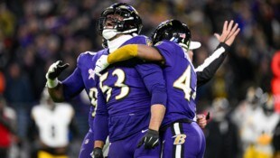 Großer Jubel bei den Baltimore Ravens (Bild: AP/ASSOCIATED PRESS)