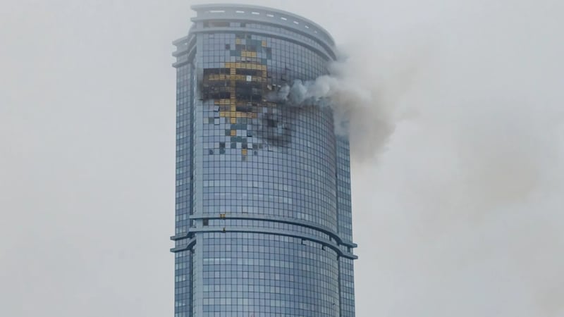 Samstagfrüh trafen sechs ukrainische Drohnen Wohnhäuser in der russischen Stadt Kasan. (Bild: TASS)