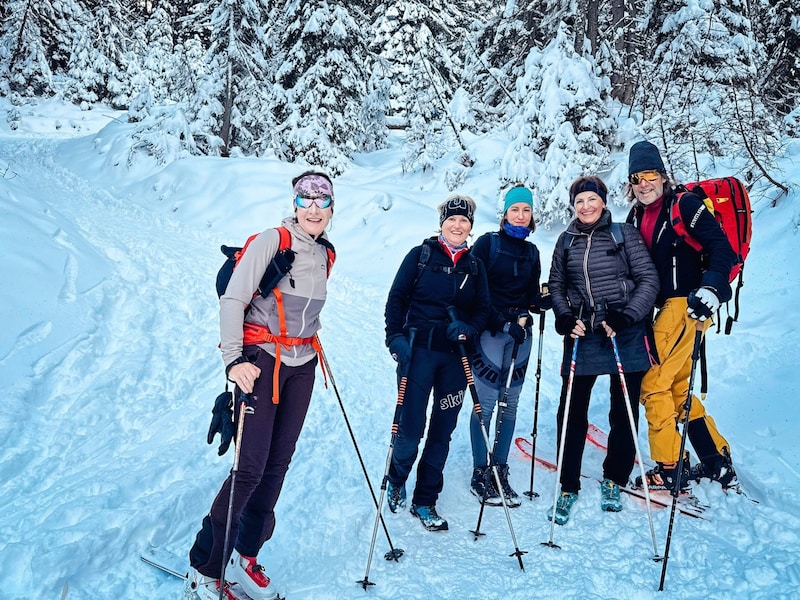 Bergfreunde, darunter Karin und Othmar Altmann. (Bild: Wallner Hannes)