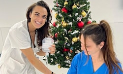 Lara Vadlau (li.) absolviert im Spital in Villach ihr Basisjahr als Ärztin.