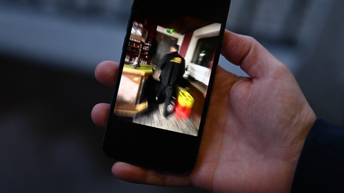 Wirt Hannes Roither konnte den Täter vor seiner Flucht noch fotografieren.