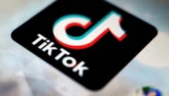 Die Videoplattform TikTok ist in vielen Ländern umstritten. (Bild: Associated Press)