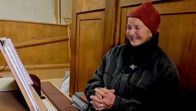 Moidi at her beloved organ. (Bild: Toni Silberberger)