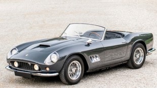 Dieser Ferrari hat es auf den zweiten Platz der teuersten Auktions-Autos geschafft. (Bild: Remi Dargegen_RM-Sotheby’s)