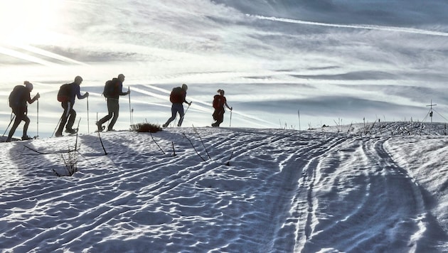 You've made it! Only a few more meters to the summit cross. (Bild: Weges)