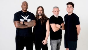 Sepultura anno 2024 in der aktuellen Besetzung: Derrick Green, Andreas Kisser, Paulo Xisto, Greyson Nekrutman (v.l.). (Bild: Nuclear Blast Records)