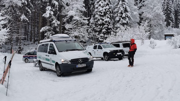 Over 20 mountain rescuers had to be deployed to rescue the group from the hut. (Bild: ZOOM Tirol)