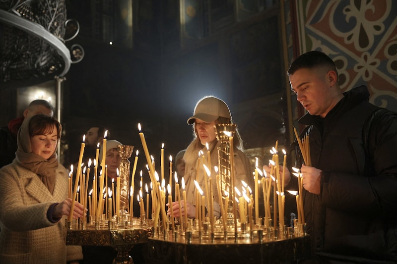 In Ukraine, many people celebrated Christmas according to the EU model - on December 24 and no longer on the night of January 7. (Bild: AFP )