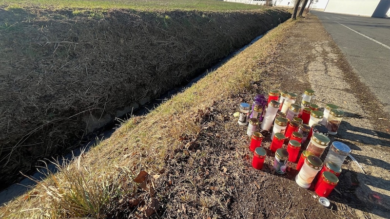 Passers-by placed candles at the spot where the woman was found. (Bild: Jauschowetz Christian)